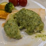 キッチン ブルー グローブ - ポワレと沢山の美味しいソースにハマりました！！