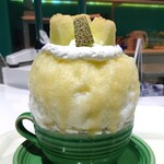 かき氷&デザート&カフェ ボンジョルネ - 別の日：完熟生メロン氷2,000円✨この日のメロンは青森産♪中はレモンジュレに カットメロンがゴロゴロ！エスプーマはミルクにして頂き、絶品メロンミルクでした♡