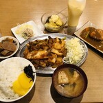 川越食堂 - ♪特命'sセレクション ¥750
                                (豚キムチ¥525 ポテサラ¥100 カレーコロッケ¥125)