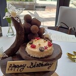 フィリップ・ミル 東京 - アニバーサリーケーキ