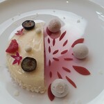 フィリップ・ミル 東京 - アニバーサリーケーキを取り分けていただいたもの