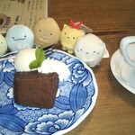 窯右衛門 - 本日のお薦めケーキチョコレートケーキとすみっコ達。