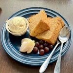 バルバルキッチンアメリ - ハニーシフォンケーキ(¥550)