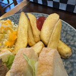 Cafe りんごジャム - サラダとポテト