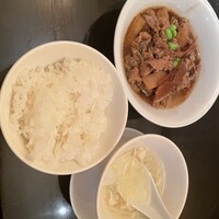 廣東料理 民生 ヒルトンプラザウエスト店 - 