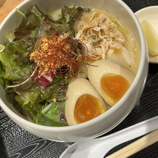 鶏白湯らーめん自由が丘蔭山_0