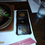 志喜亭 - ステーキのたれ　ガーリック醤油　金山寺味噌　おろしたれ