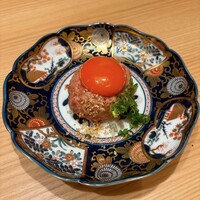 肉亭ふたご iki 本郷三丁目店 - 粋なユッケ