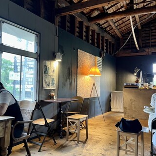 cafe Raison d'etre_2