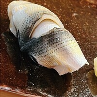 鮓 村瀬 - 天草の新子。二枚付け。これはちゃんと新子の味がしました