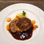 やさいや 鉄板焼野菜 - 手捏ねでふんわりハンバーグ