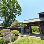甘味茶房 見世蔵 久森 - お隣は有形文化財森田さん家