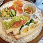 珈琲屋らんぷ - D:サンドウィッチセット、別角度から！