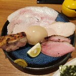 ジャパニーズ ラーメン 五感 - 