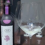 日本料理 TOBIUME - お酒②新政 プライベートラボ・エクストリーム2 紫八咫 生酒2022(秋田)
      米品種:秋田県産美郷錦100%、精米歩合:50%