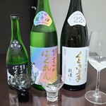 日本料理 TOBIUME - ⑤くどき上手 純米大吟醸 穀潰し 生詰(山形)
      ⑥虹色 ばくれん 超辛口 大吟醸 生詰(山形)
      ⑦黒ばくれん 超辛口吟醸 生酒(山形)