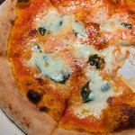 ウーノ - 料理写真:マルゲリータ