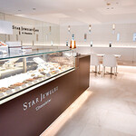STAR JEWELRY CAFE & Chocolatier - 