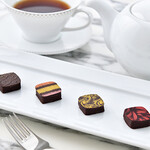 STAR JEWELRY CAFE & Chocolatier - 