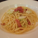 アデッソ - サラミと白菜のペペロンチーノ