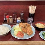 園春 - 唐揚げ定食
