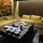 FURACHI - 雷雨となったためソファ席へ移動、、