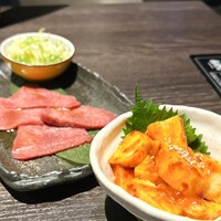 肉匠 牛虎 西中島店 - 
