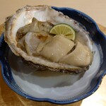 寿司赤酢・望月 - 福島県産岩牡蠣