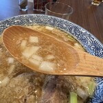 中華そば タンポポ - シャキシャキ長葱たっぷりスープ