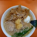 まりぼ - 背脂が粉雪のように表面を覆ってます