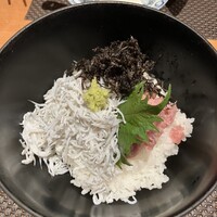 お料理 とみやま - ねぎとろ釜揚げしらす丼