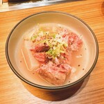 焼肉 神宮 - 牛すじ煮込み