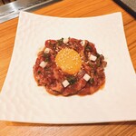 焼肉 神宮 別邸 - 九州黒毛和牛ローストユッケ