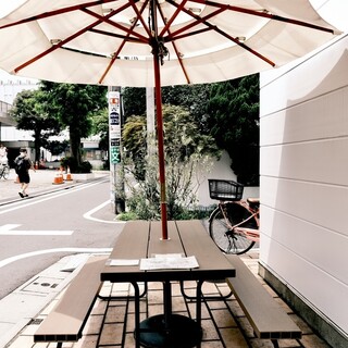 パンと料理とお菓子の店 tonttu_2