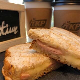 カフェ ド ティーケーピー_2