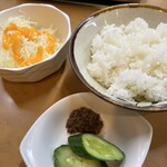 焼肉 幸 - ご飯とサラダに牛タン肉味噌！！
