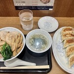 横浜とんとん - チャーシュー丼と餃子