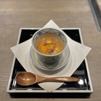 USHIGORO S. GINZA - 牛出汁の冷製茶碗蒸し 生雲丹添え 雲丹 【北海道産】