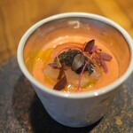 IL GARAGE - 甘エビと酢漬けのスモモ、そして発酵させたスモモのスープ。酸味があり夏の冷たいスープ♪