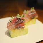 IL GARAGE - 水なすにアジのカルパッチョをのせて。