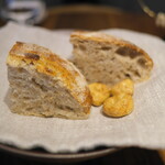 IL GARAGE - 自家製パン。