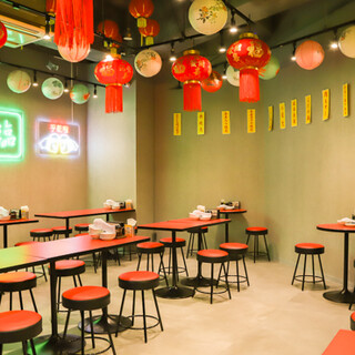台湾にいるかのような空間で40名様まで着席可能。貸切も対応！