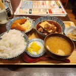 Nikudofu to Lemon Sour Taishu Shokudo Yasubee Asti Mishima Sausu Ten - 肉豆富定食・黒