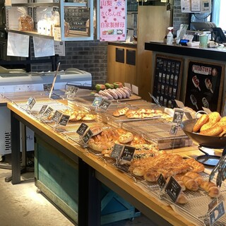 アールベイカー インスパイアード バイ コートロザリアン_1