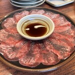 一升びん 本店 - タンのお刺身