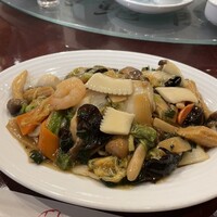 個室中華 頤和園 溜池山王店 - 