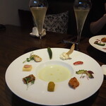 Salon de Patina - 乾杯はシャンパン