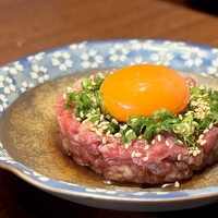 焼肉 にくだらけ - 田村牛の炙りユッケ