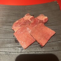 和牛とタン 焼肉 とみ 新橋本店 - 