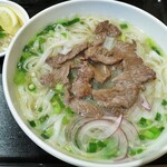 ZiOフォー ベトナム料理 - 牛肉フォーチズ卵バインミーセット